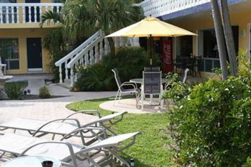 Cheston House - Clothing Optional All Male Guesthouse Форт-Лодердейл Экстерьер фото