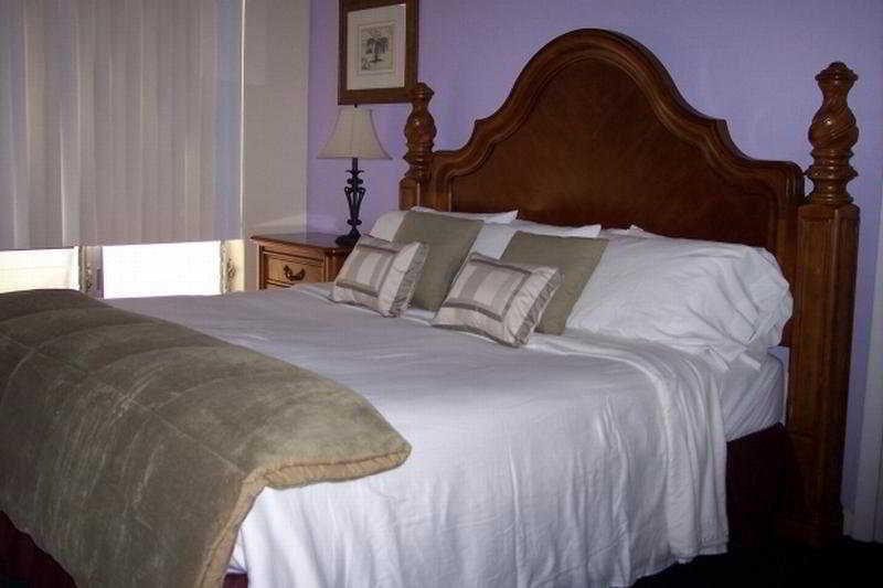 Cheston House - Clothing Optional All Male Guesthouse Форт-Лодердейл Экстерьер фото