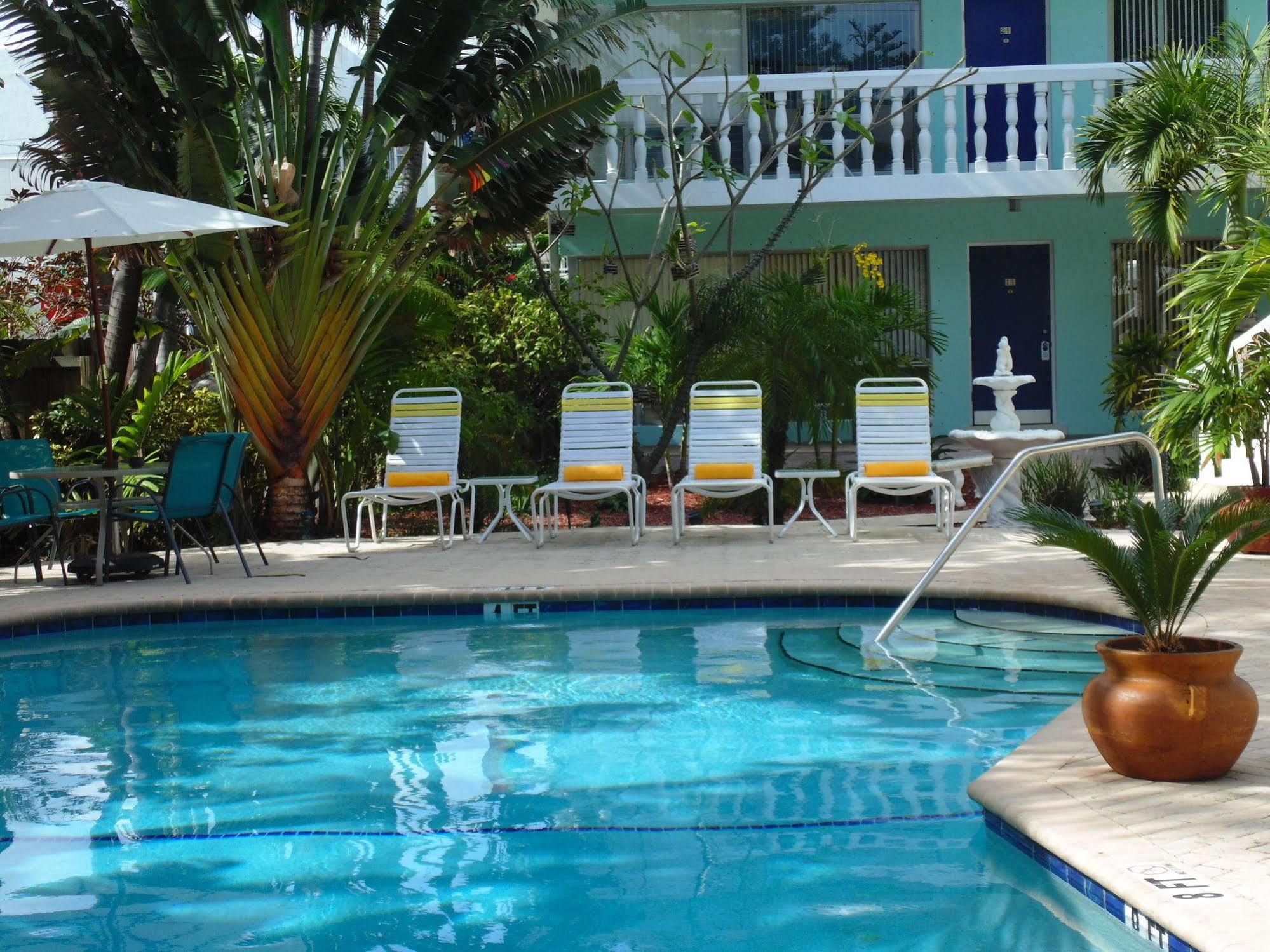 Cheston House - Clothing Optional All Male Guesthouse Форт-Лодердейл Экстерьер фото